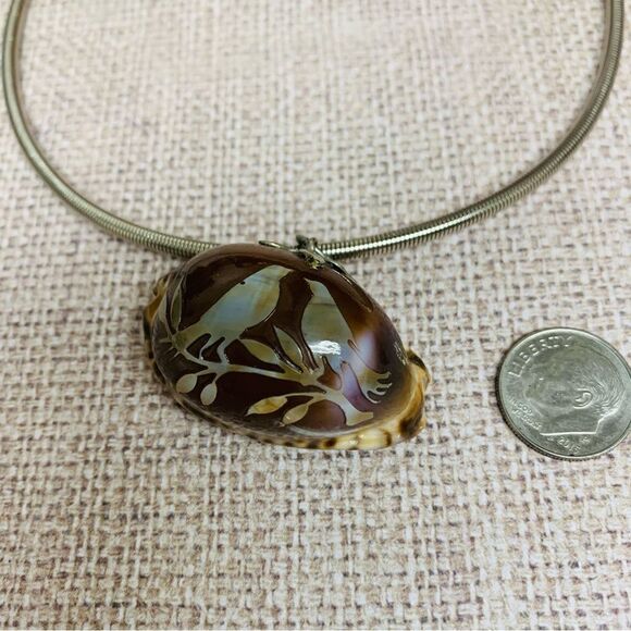 Silver Carved Birds On Shell Necklace - Picture 3 of 3